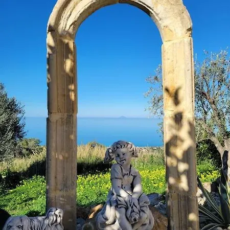 Holiday home Rosmarino Acquedolci